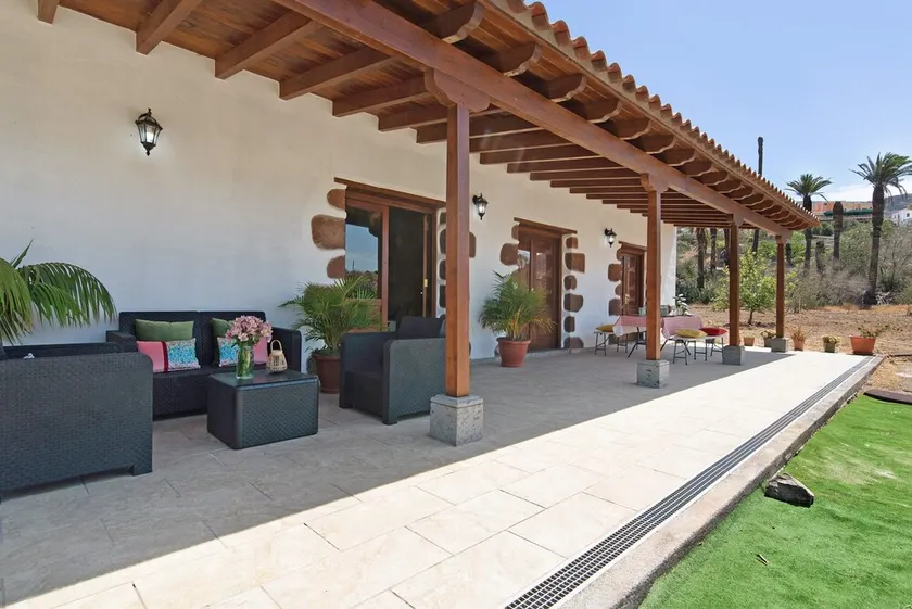 Casa vacanze accessibile 'El Algarrobero' con vista montagna e piscina privata - Image 1