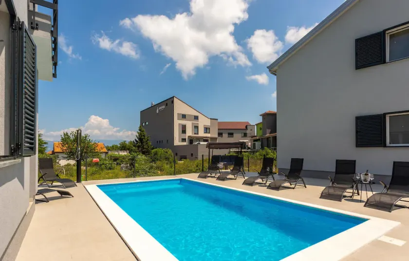 Beautiful Apartment In Vrbnik - Image 1