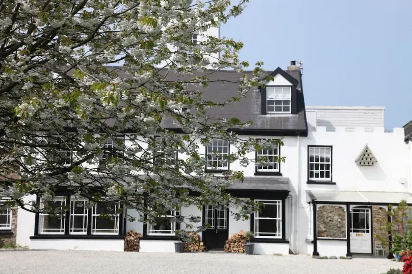 Central part of 15th Century Manor House w/ Beach Access, Private pool and Tower - Image 1