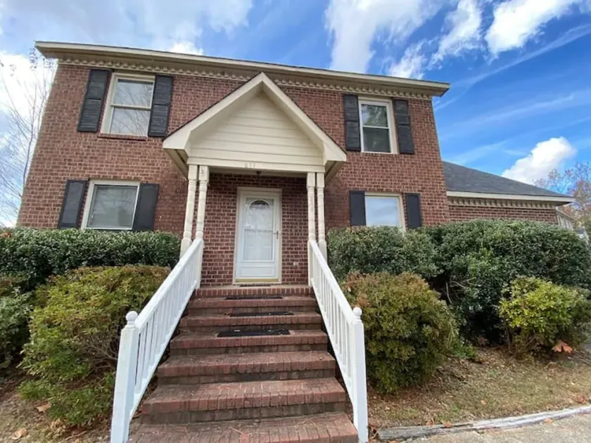 ⁂Your Cozy Home-Minutes to Base, 15min to Downtown ⁂ - Image 1