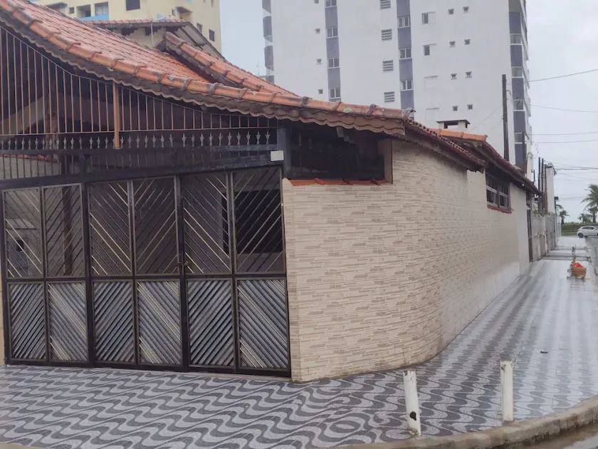 Beautiful little house - Image 1