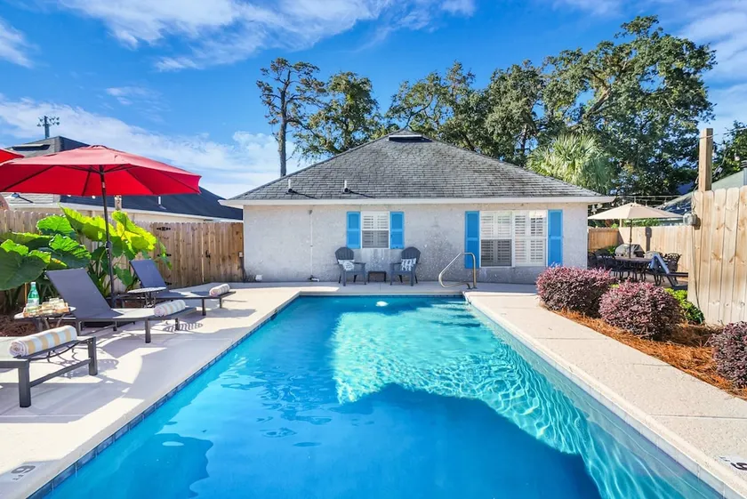 Excellent Village Location | Private Pool | EV Charger | Dog Friendly! - Image 1