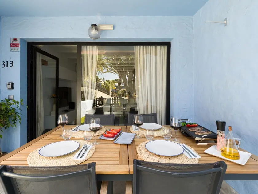 Amazing 3 Bedrooms, Sea View Home - Image 1