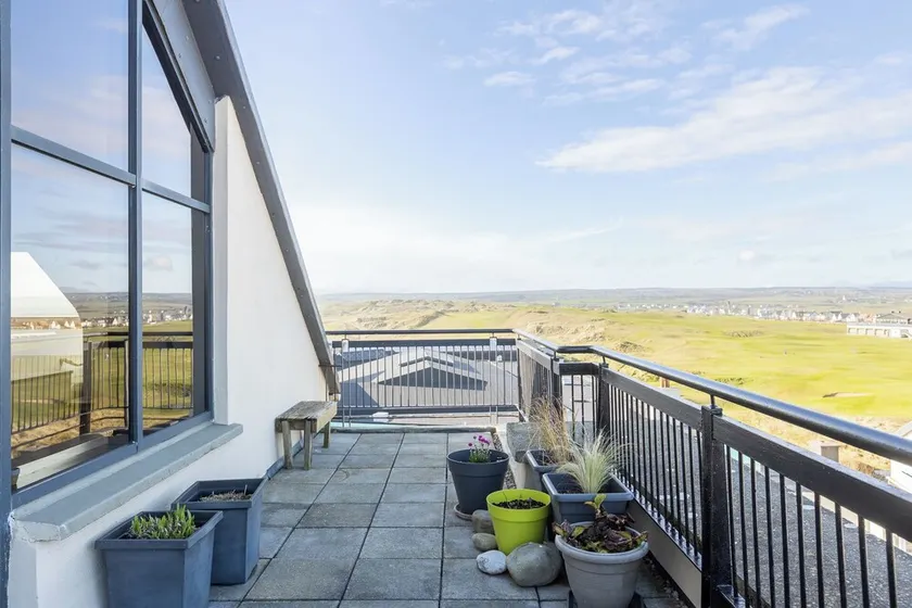 The Dell 18  - With golf course and sea views! - Image 1