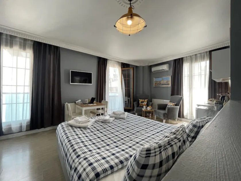Flats Company - Karakoy Apartment - Image 1
