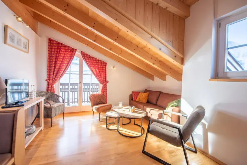 Cozy apartment with mountain views and proximity to the lift in the Zillertal Ar - Image 1