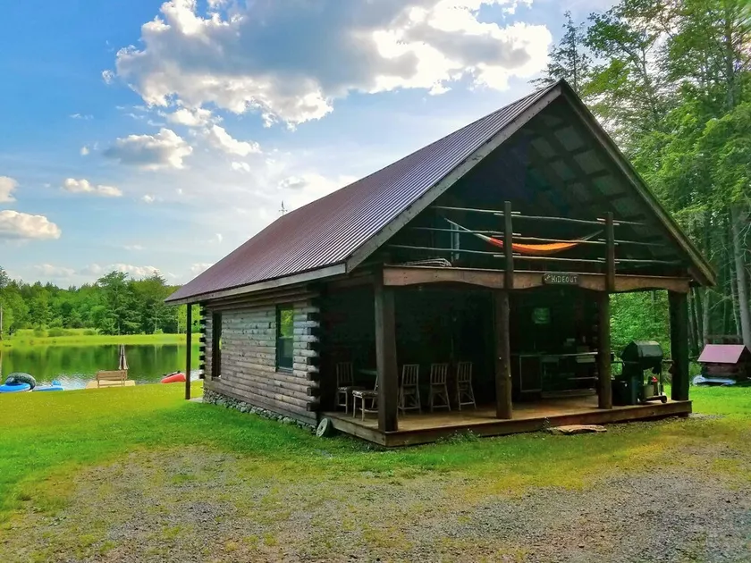 The Log Cabin On Paradise Pond, spring wonders, summer fun and fall foliage - Image 1