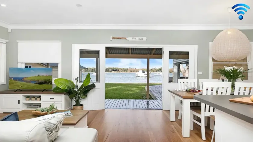 Bluewater - riverfront location with water views - Image 1