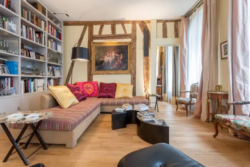 Luxury 2BR Louvre Apartment • AC • Elevator • Heart of Paris 1st Arr. - Image 1