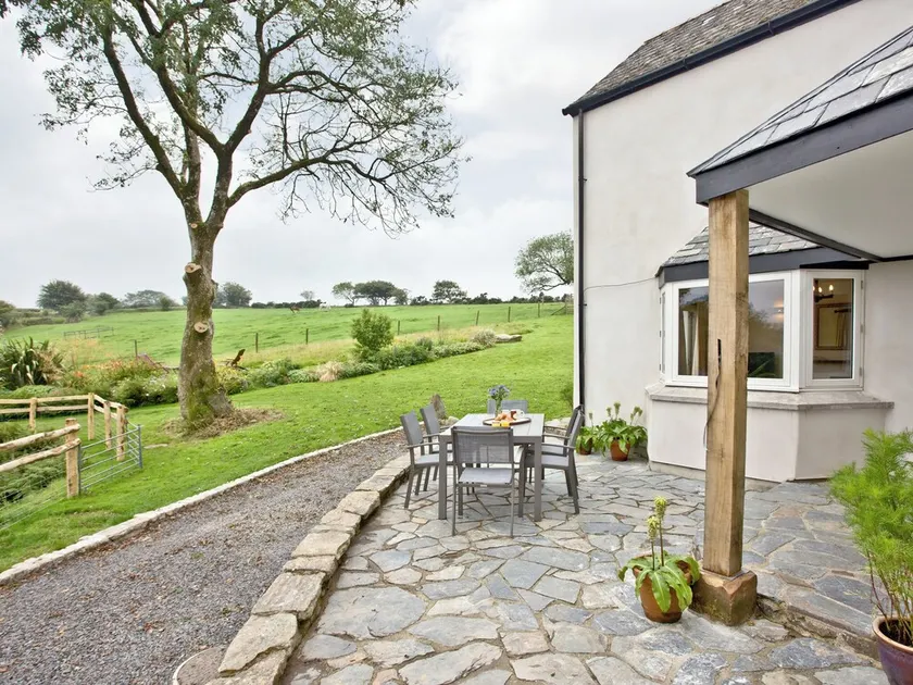3 bedroom accommodation in Cheriton, near Lynton - Image 1