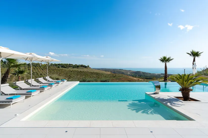 Luxury villa with pool situated near Ribera, Agrigento, Sicily – 6 pax - Image 1