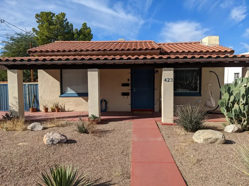 UofA Tiny House + Fire Pit - Image 1