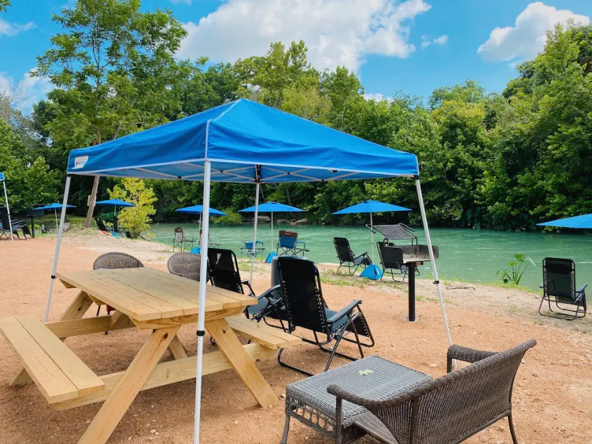 #10 Son's River Ranch - Glamping Cabin w/ 2 Queen Beds - Image 1