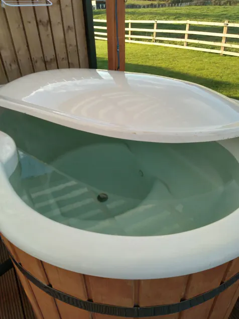 farm cottage with hottub - Image 1