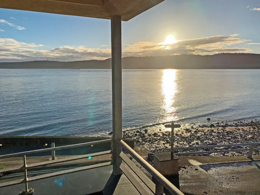 4 bedroom accommodation in Red Wharf Bay, Anglesey - Image 1