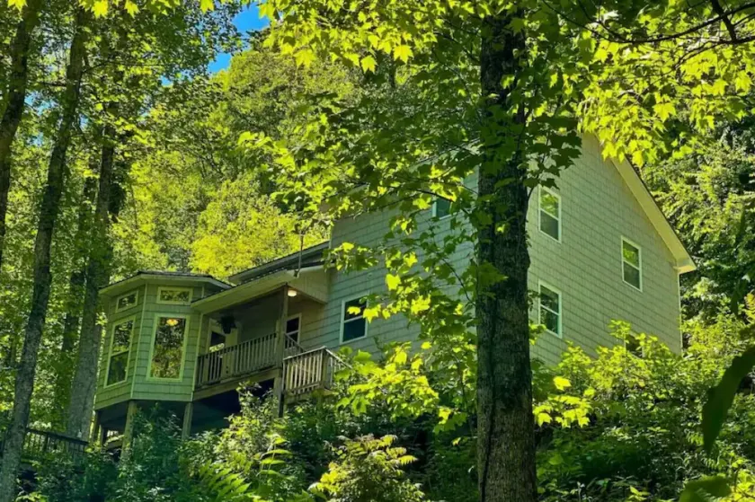 Hot Springs: 2 Cabins Waterfall & Mountain Views - Image 1