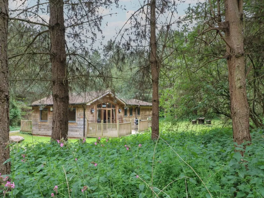 Oak Lodge - Image 1