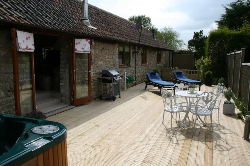 Spectacular luxury barn conversion overlooking a hidden valley near Bath - Image 1