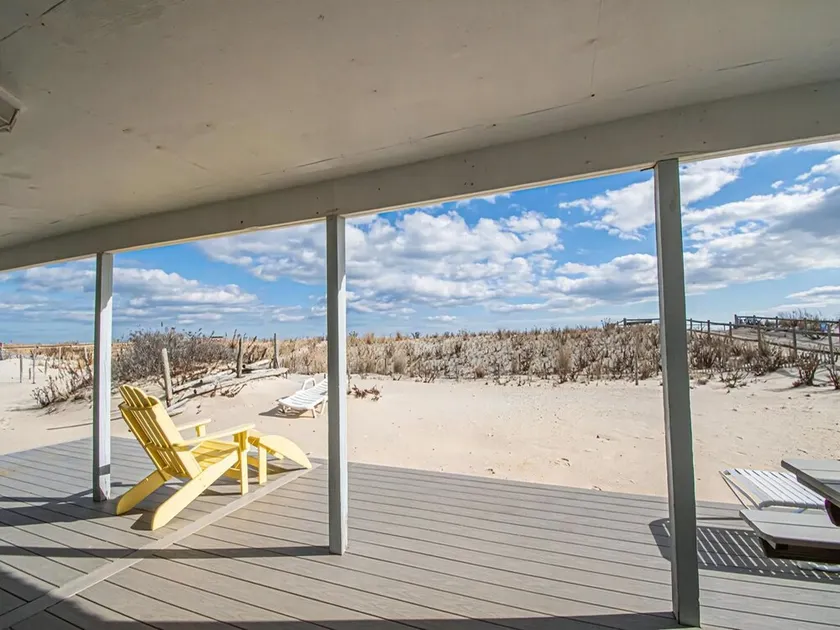 Pet friendly beachfront vacation rental on LBI - Image 1