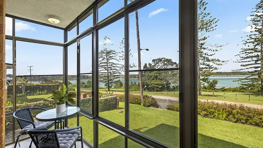 Welcome to Sea Lido Urunga – With spectacular views of the estuary and park - Image 1
