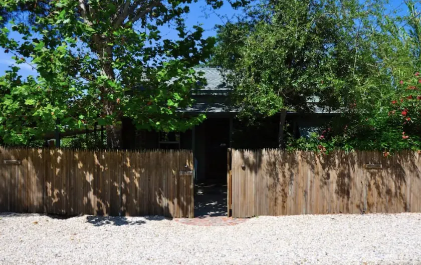 Historic house located 10 min to 50 wineries, parks, shopping  and Zagat dining. - Image 1