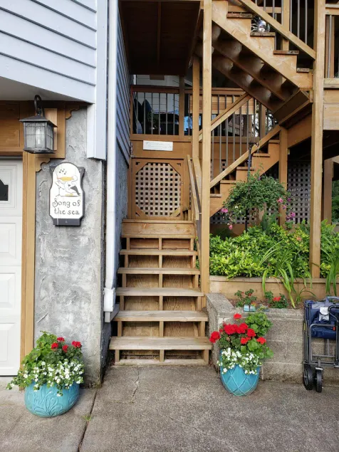 UNIQUE ET MAGNIFIQUE EMPLACEMENT PRIMAIRE NORTH END - JUSTE OUVERT !! - Image 1