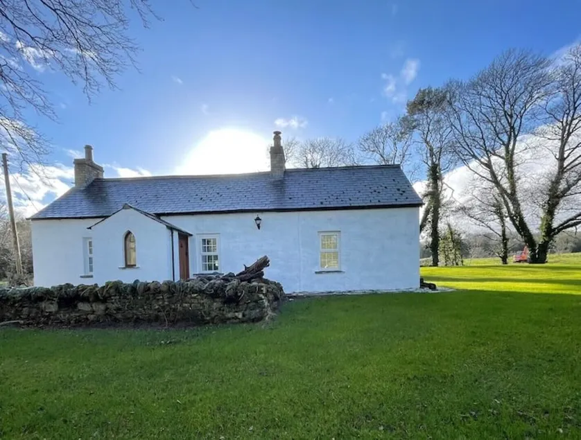 Old Stone Cottage - historical cottage with woodburner, great trails - Image 1