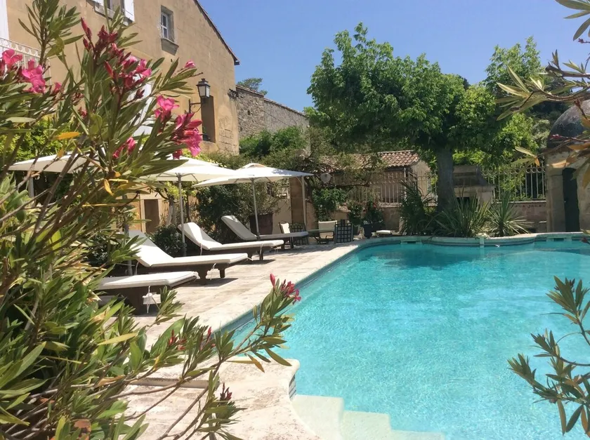 Propriété d’exception XVIIᵉ près d’Avignon – Charme & vue imprenable - Image 1