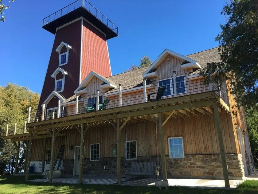 Stay on the St Lawrence River in a Tower! - Image 1