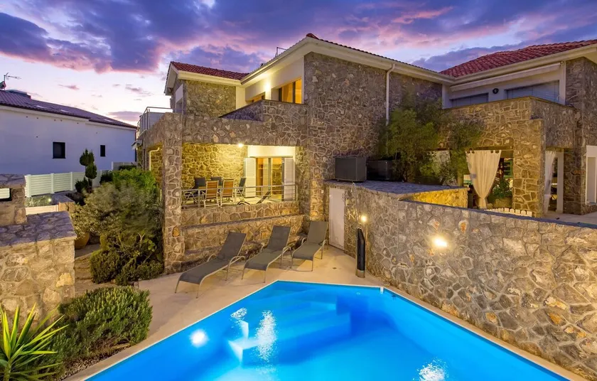Luxurious home in Krk - Image 1