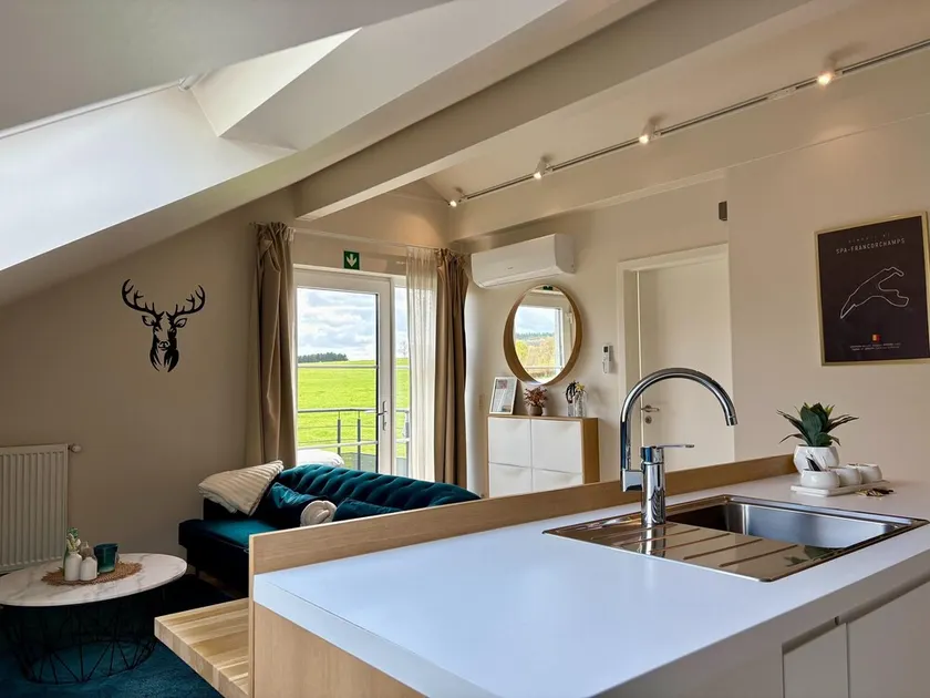 Premium Couples Lodge with jacuzzi - Image 1