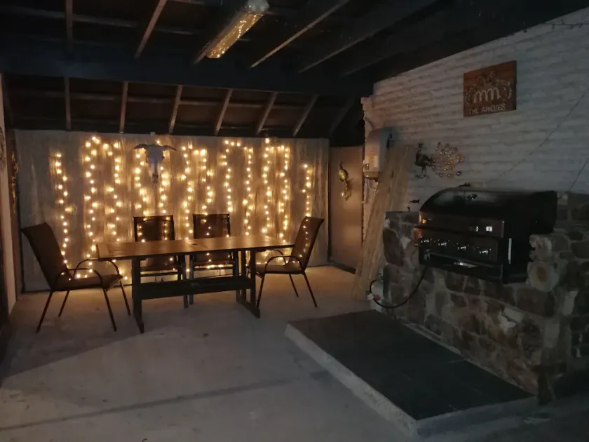 The Arches -Ultimate Upper Hunter Getaway- Large Entertainment Living&Relaxation - Image 1