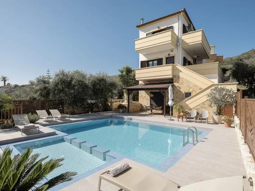 Villa Hibiscus with private pool & bbq - Image 1