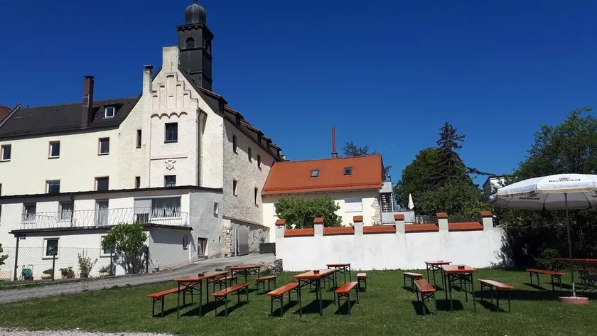 Citycastle in centre of town,  4guests, parking, internet 2-3bedrooms, 90sqmtr. - Image 1