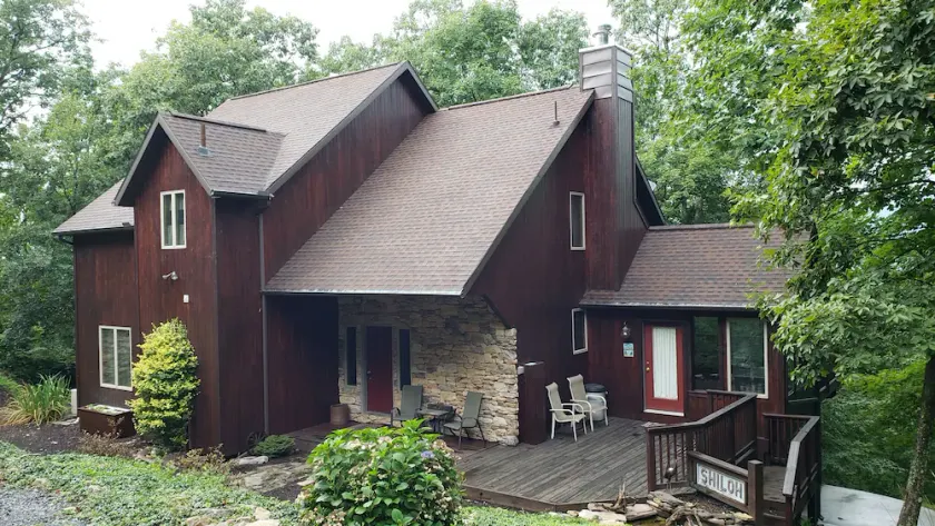 \"Raystown Roost\" Mountain Retreat Close To The Lake - Image 1