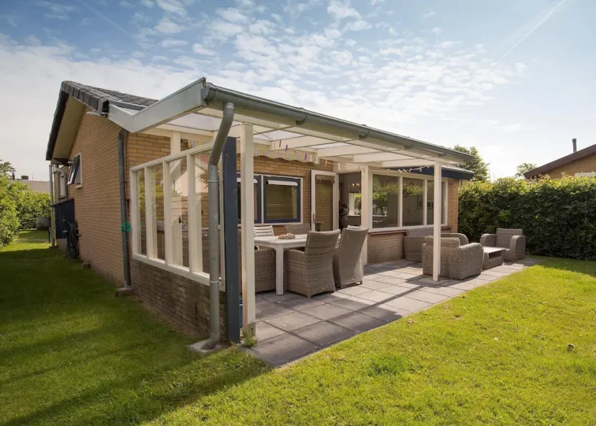 Geschmackvoll Eingerichtetes Ferienhaus mit Veranda, 6 Personen, Wlan - Image 1