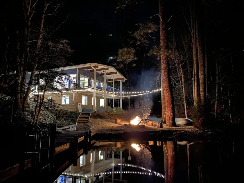 A breathtaking secluded luxury waterfront cottage, complete with a private pier. - Image 1