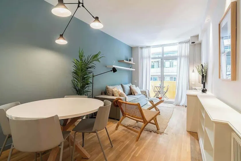 Impresionante apartamento de 3 dormitorios cerca del centro de la ciudad y la playa - Image 1