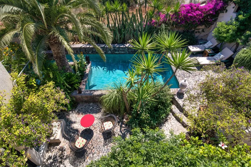 Hiraeth: Serene house for 2 with pool and garden in Santorini - Image 1