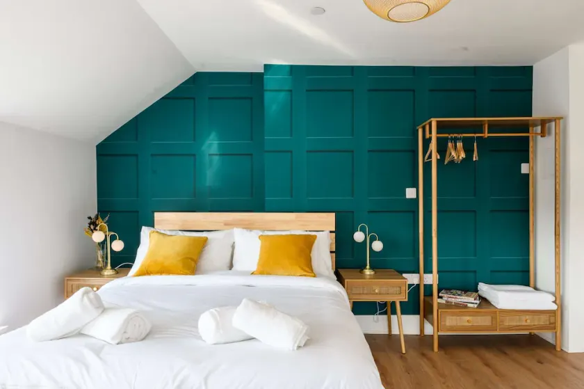 Stylish en-suite Boutique Apartment 8min to centre for 4 - Image 1
