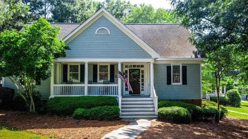 Sharing good vibes  in this 3 BR 2 1/2 Bath Cottage - Image 1
