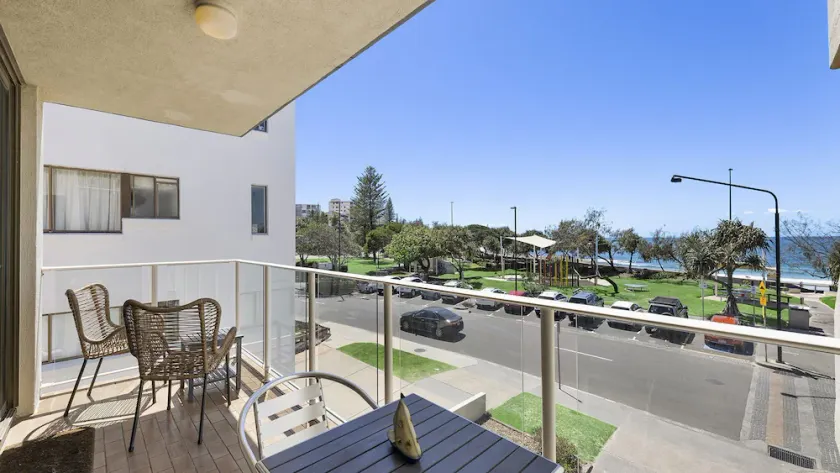 Jamarkos Einheit 4 Kings Beach QLD - Image 1
