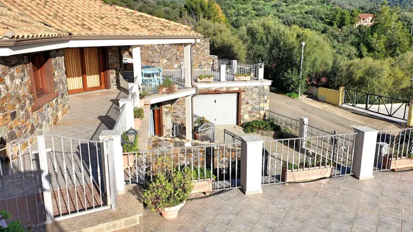 Casa Su Giudeu havudsigt Chia - Image 1