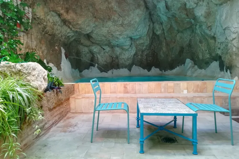 Incredible swimming pool. Ideal for large groups in the historic center of Villena. - Image 1