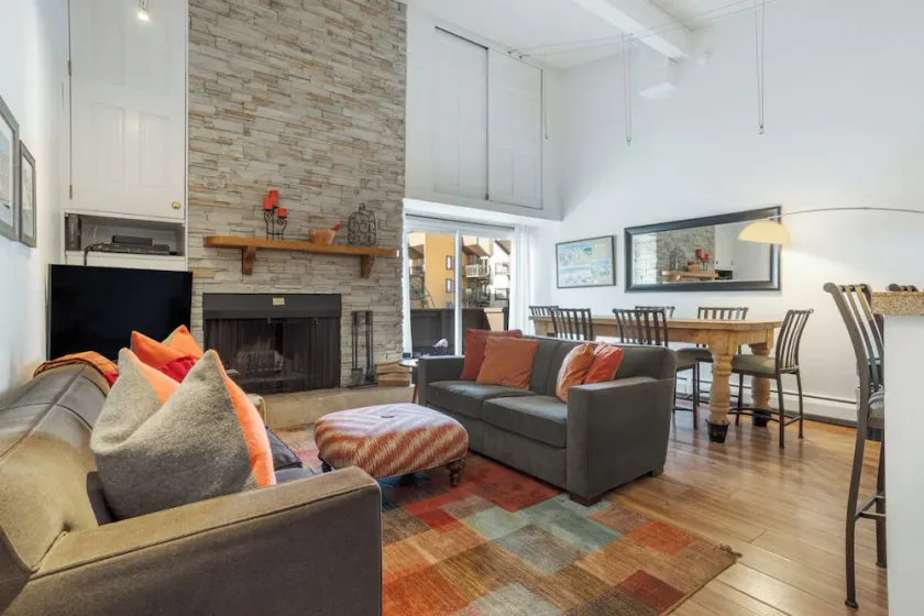 100 ÉTAPES À GONDOLA! PLATINUM 5 ÉTOILES 2BD / 2BA CONDO AU COEUR DE LIONSHEAD !! - Image 1