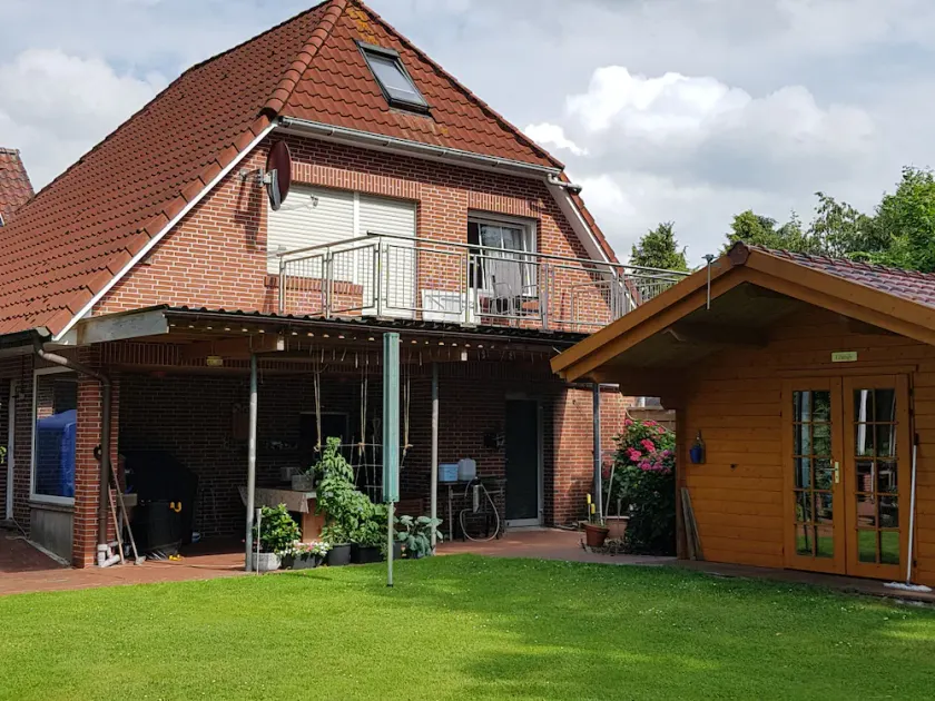 Bright, friendly apartment with balcony for rent - Image 1