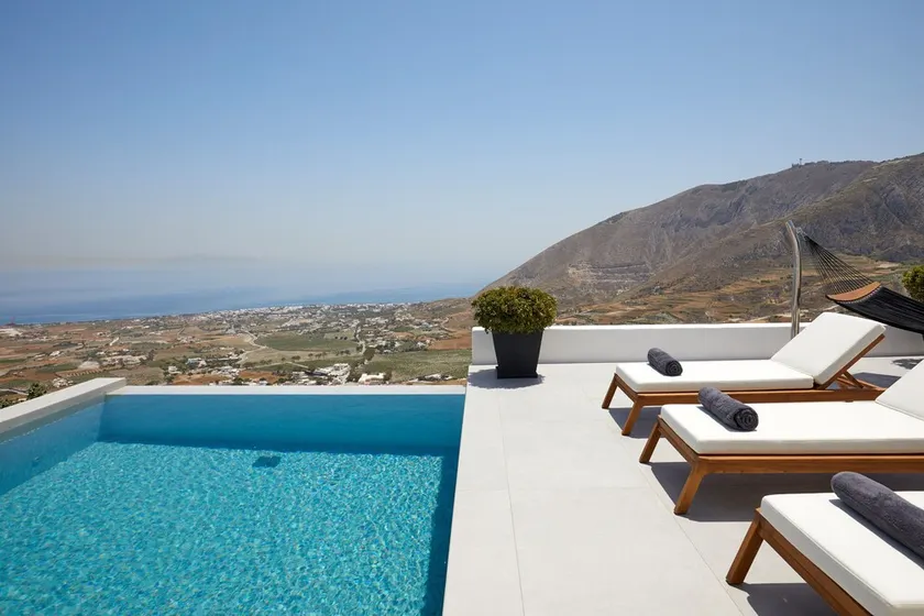 Kamini 2 bedroom ultra luxury villa with pool and views - Image 1