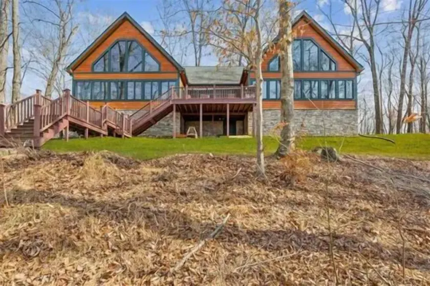 Luxury Lake House w/ DOCK, DIRECT LAKE ACCESS/Tennis/PICKLEBALL/Basketball Court - Image 1