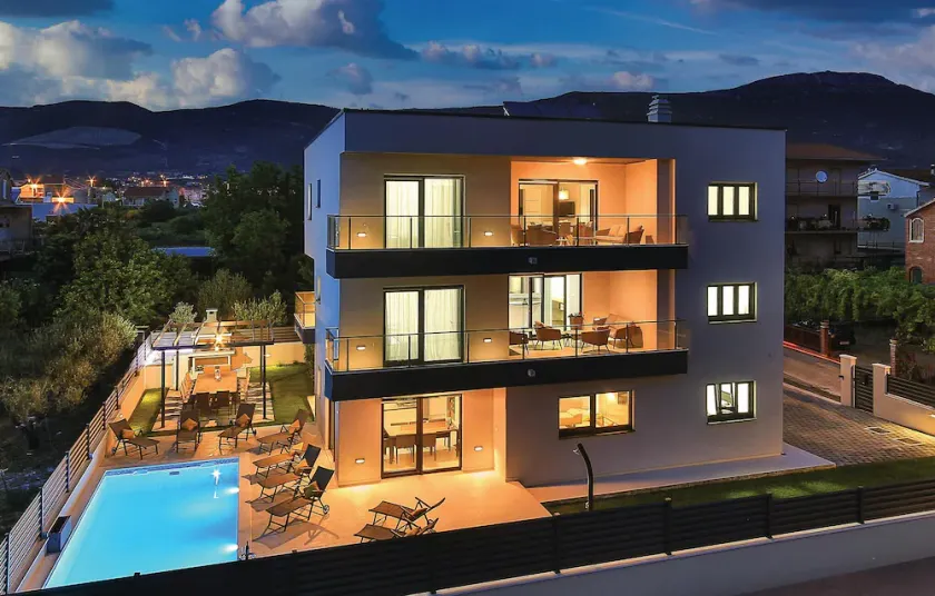 Atemberaubendes Haus in Kastel Novi - Image 1