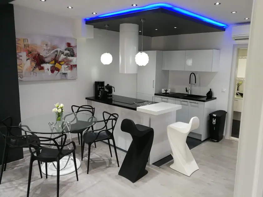 Palladium City Center Apartment  2+2 - Image 1